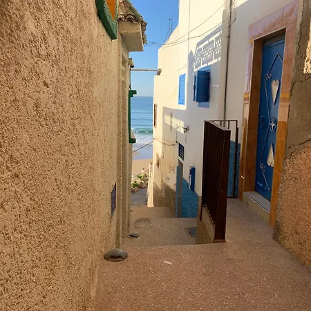 Jolie Chambre Avec Vue Au Pied Du Tram Apartment